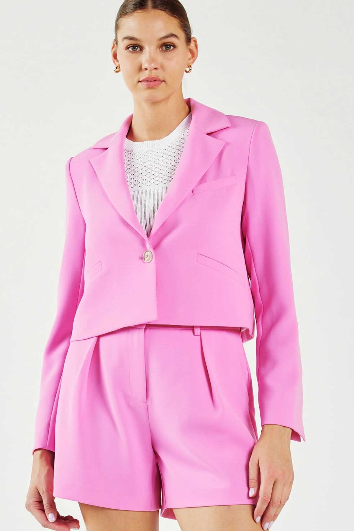 CROPPED BLAZER WITH FRONT BUTTON - PINK
