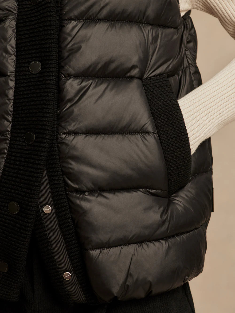 COLWYN COMBO BOXY GILET - BLACK