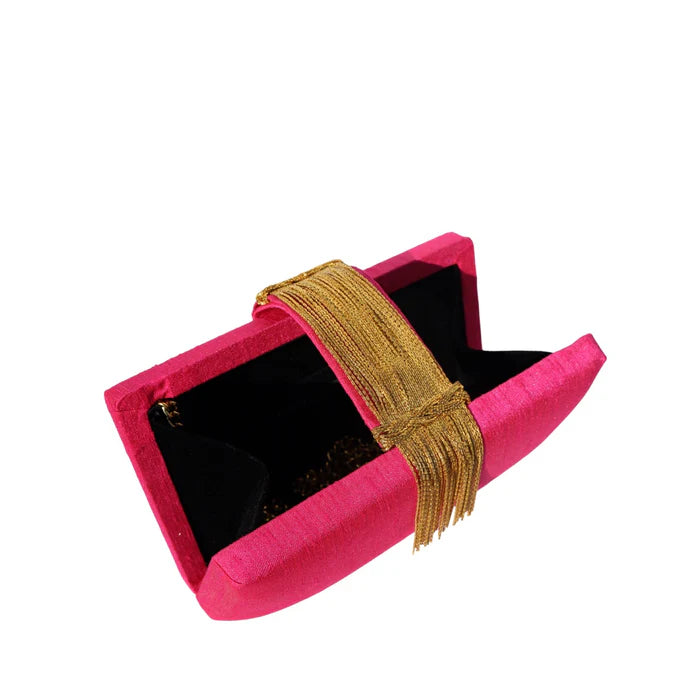 FRINGE CLUTCH - CRANBERRY