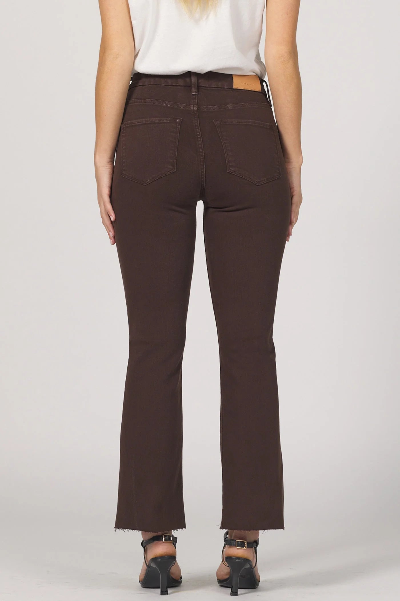 JEANNE - DARK OAK (BROWN)