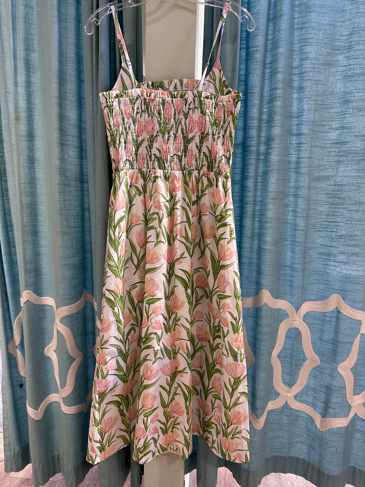 THIN STRAP FLORAL PRINT MIDI DRESS