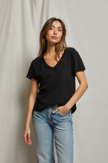 HENDRIX V NECK TEE - BLACK