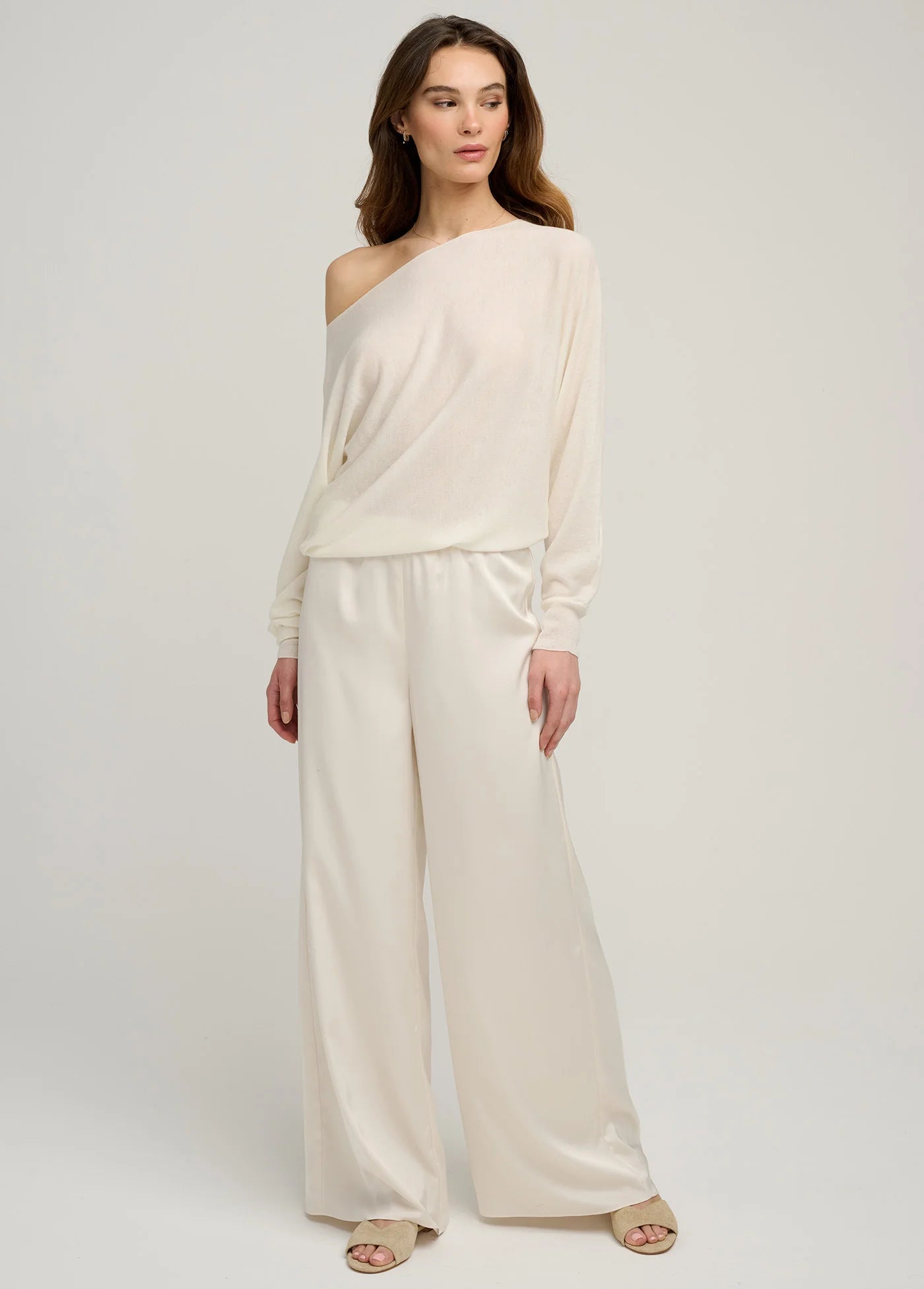 THE EFFORTLESS SWEATER - IVORY