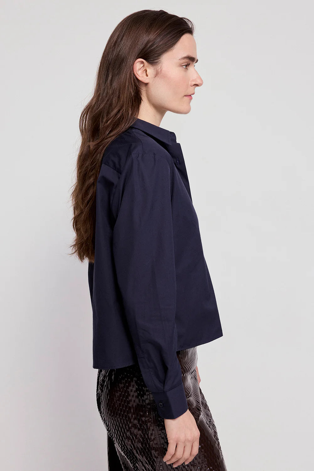 THE LONG SLEEVE BOXY CROP - NAVY