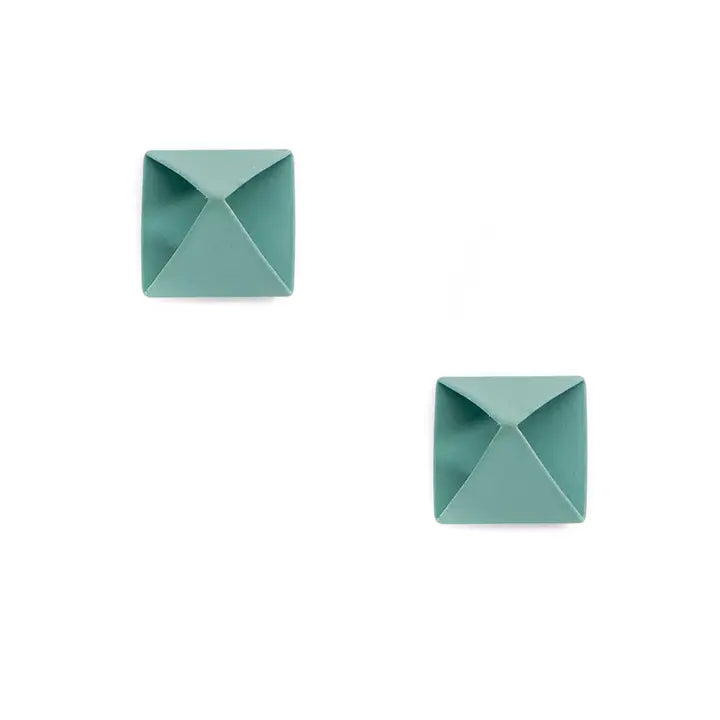 PIVOTAL PYRAMID EARRING