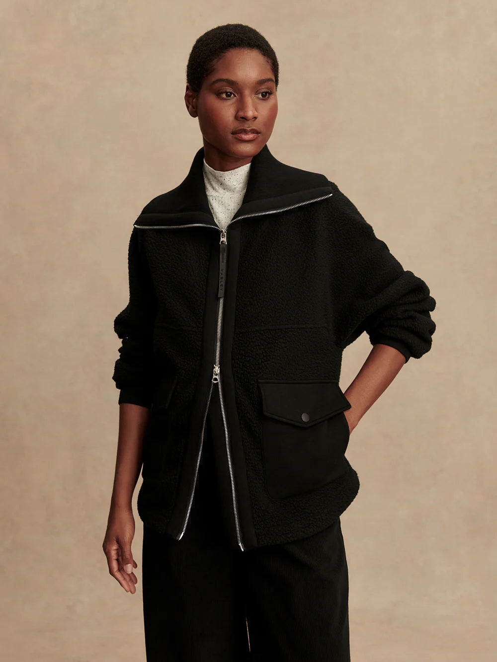 ELEANOR PATCH POCKET FLEECE - BLACK