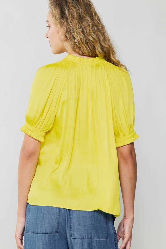 Short-sleeve V-neck Blouse W/ruffle Smocked Detail