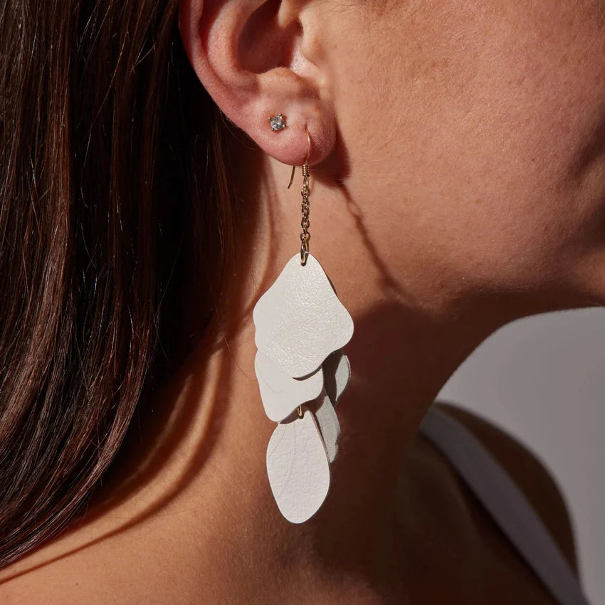 CREAM FLORENCE EARRING