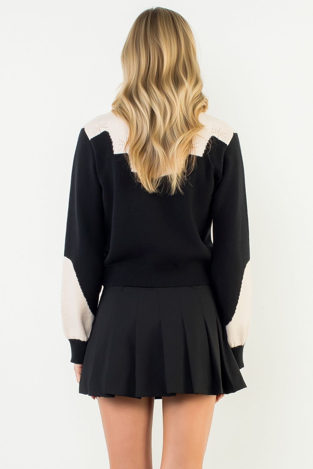 BUTTON DOWN SWEATER