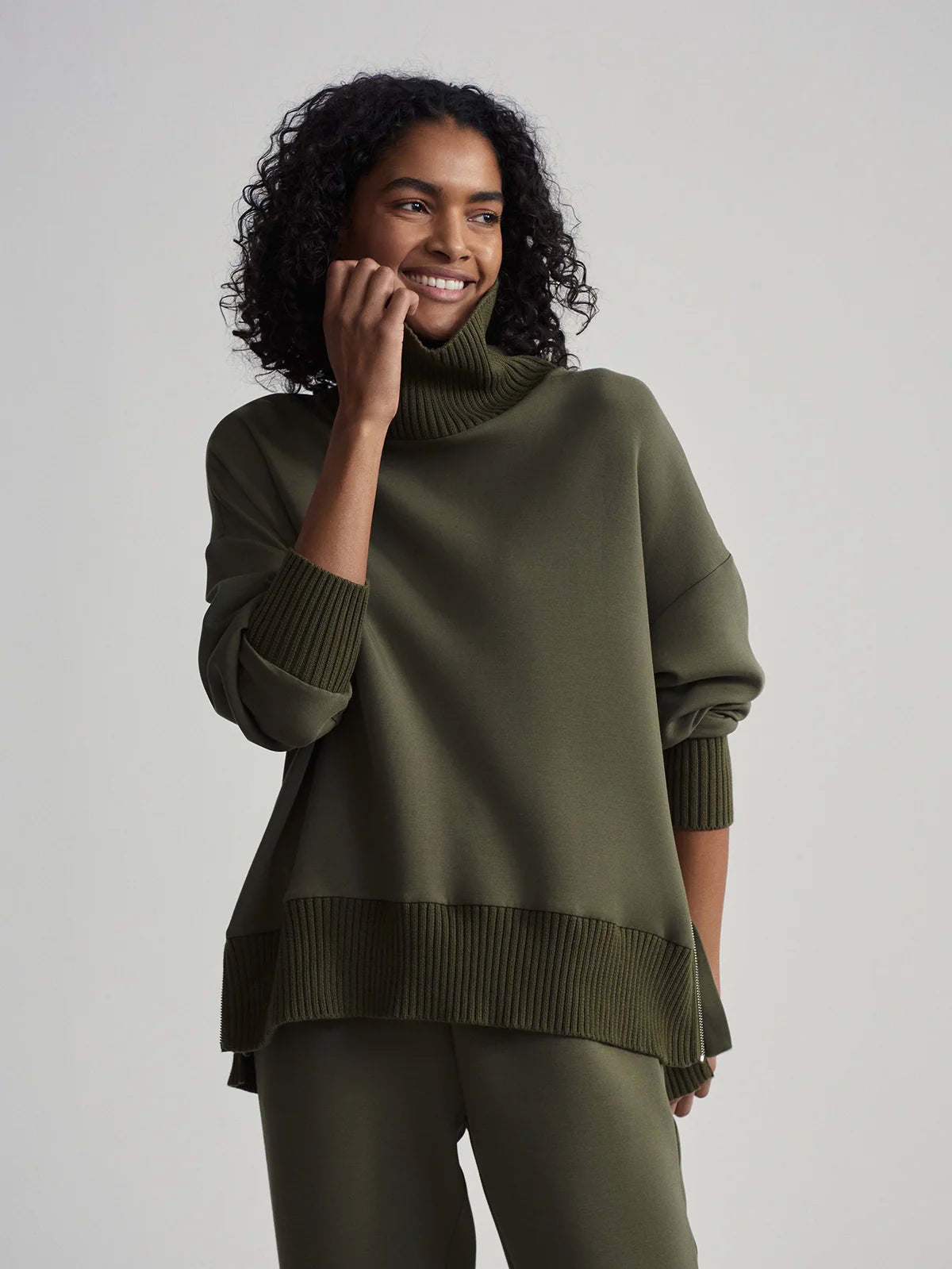 BARKER HIGH NECK SWEATSHIRT - OLIVE NIGHT