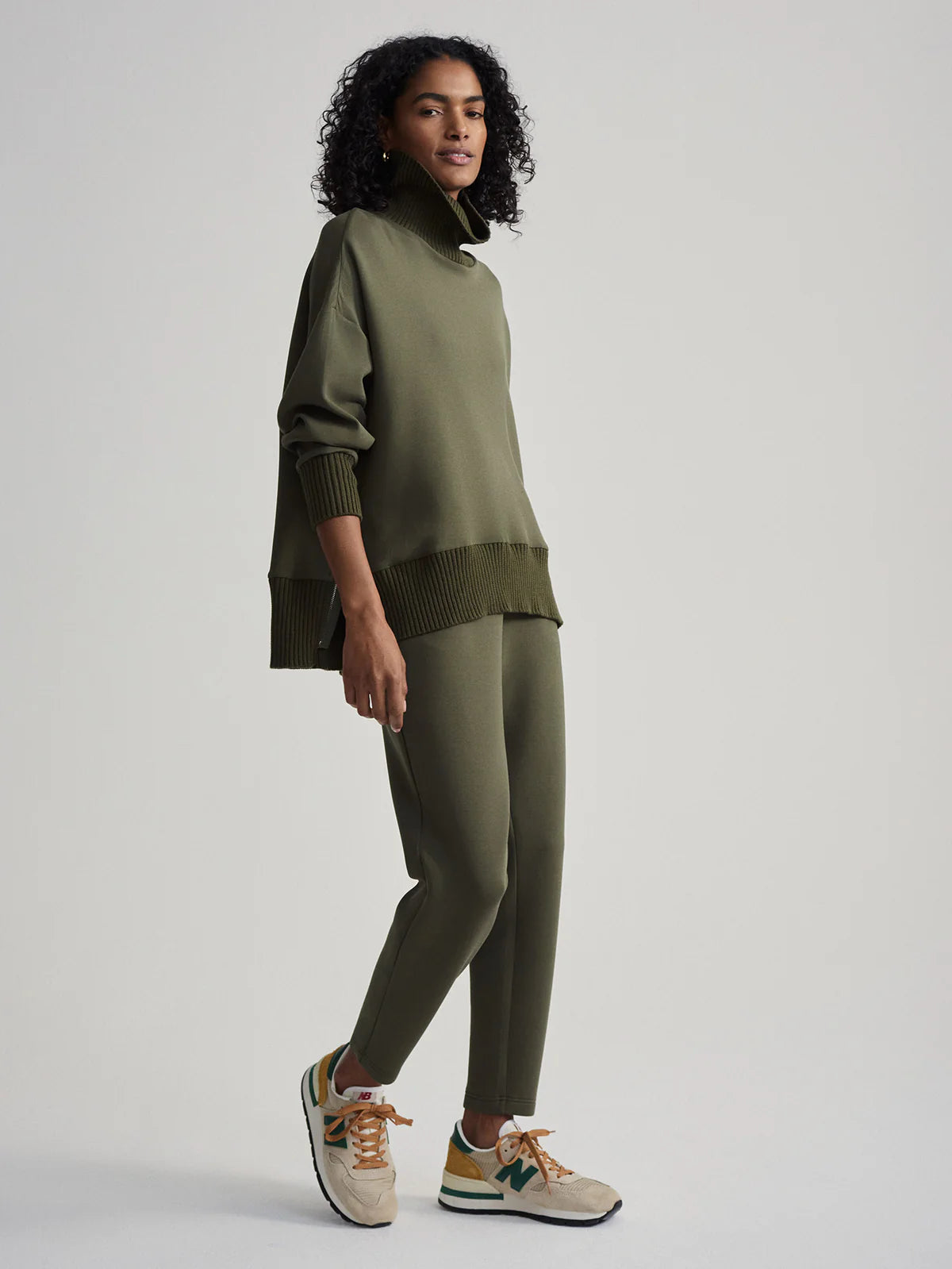 BARKER HIGH NECK SWEATSHIRT - OLIVE NIGHT