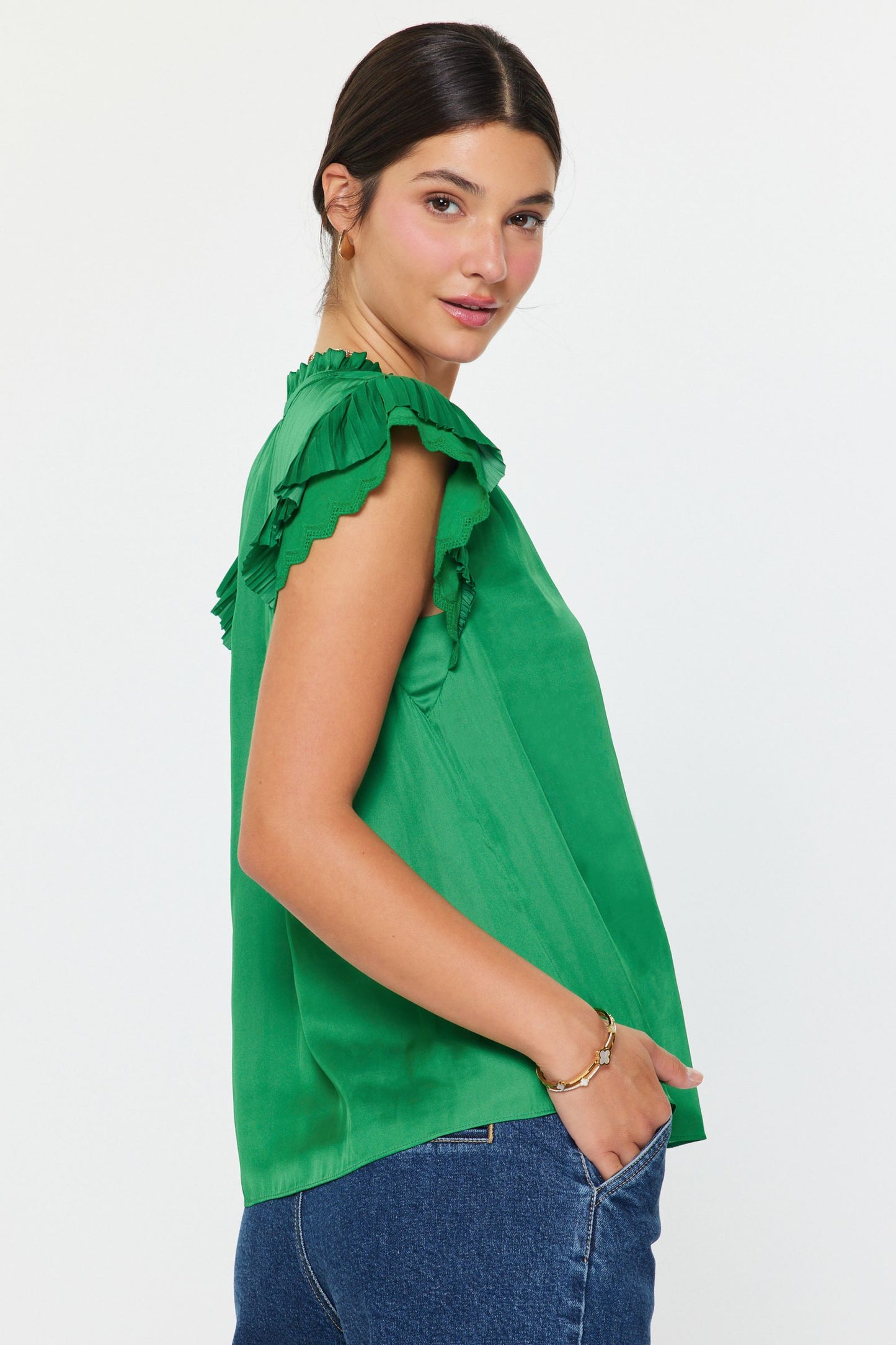 RUFFLE V-NECK TOP - GREEN