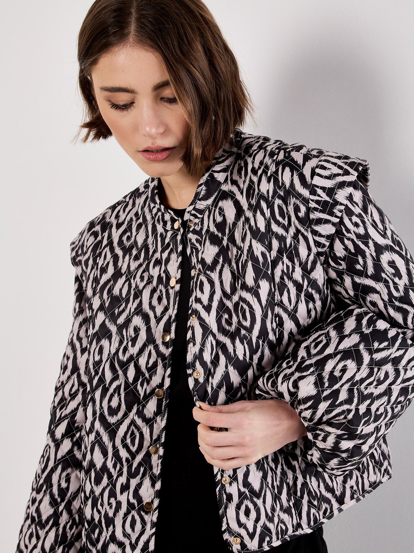 TEXTURED IKAT QUILTED JACKET