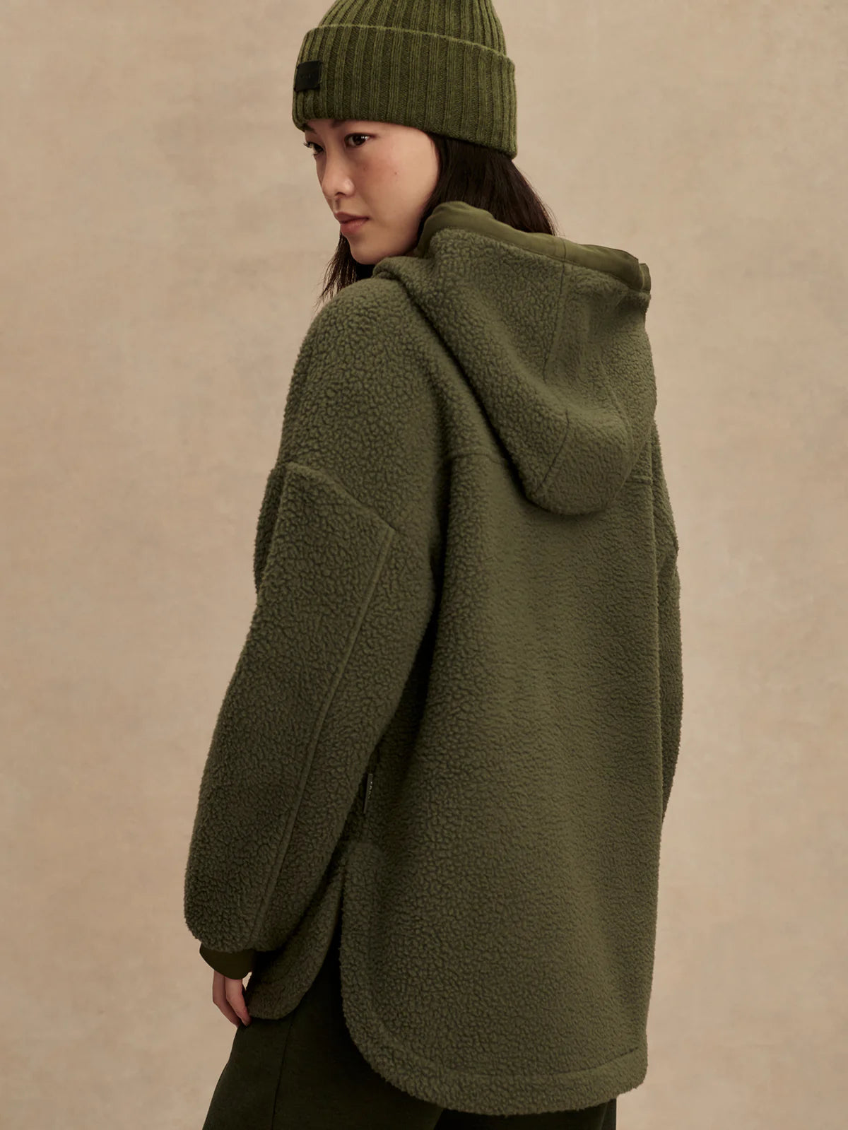 FEY RELAXED FLEECE - OLIVE