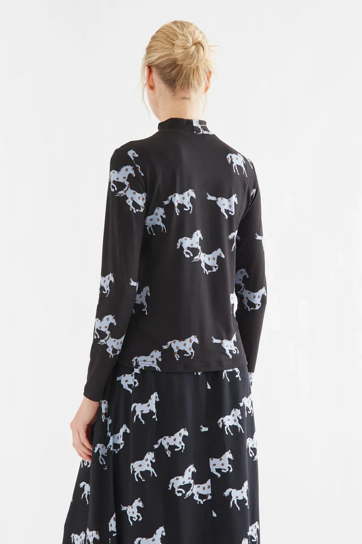 HORSES TURTLENECK