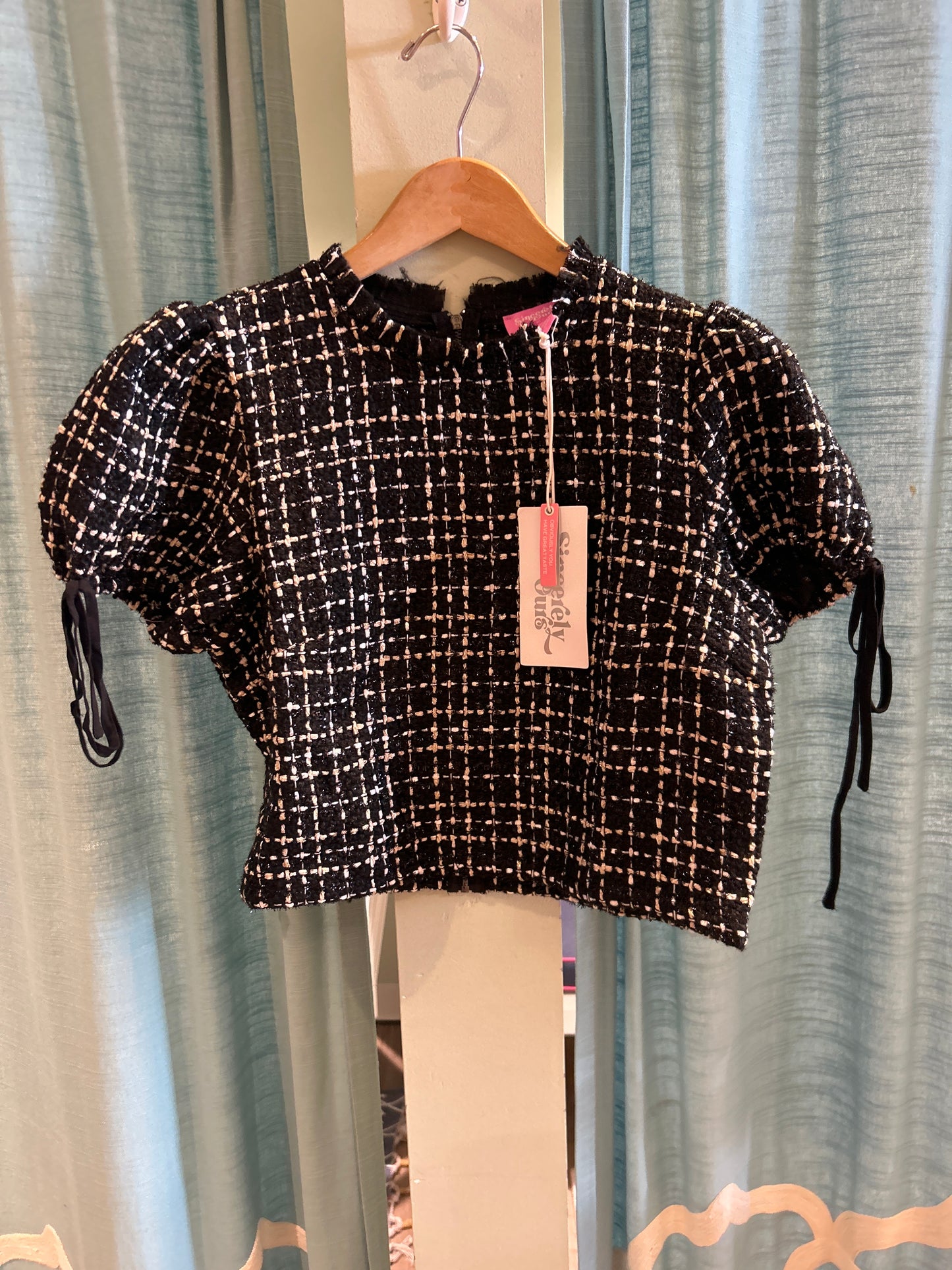 CASSANDRA TOP