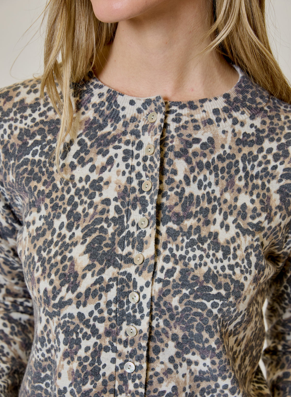 LEOPARD PRINT CARDI - NEUTRAL