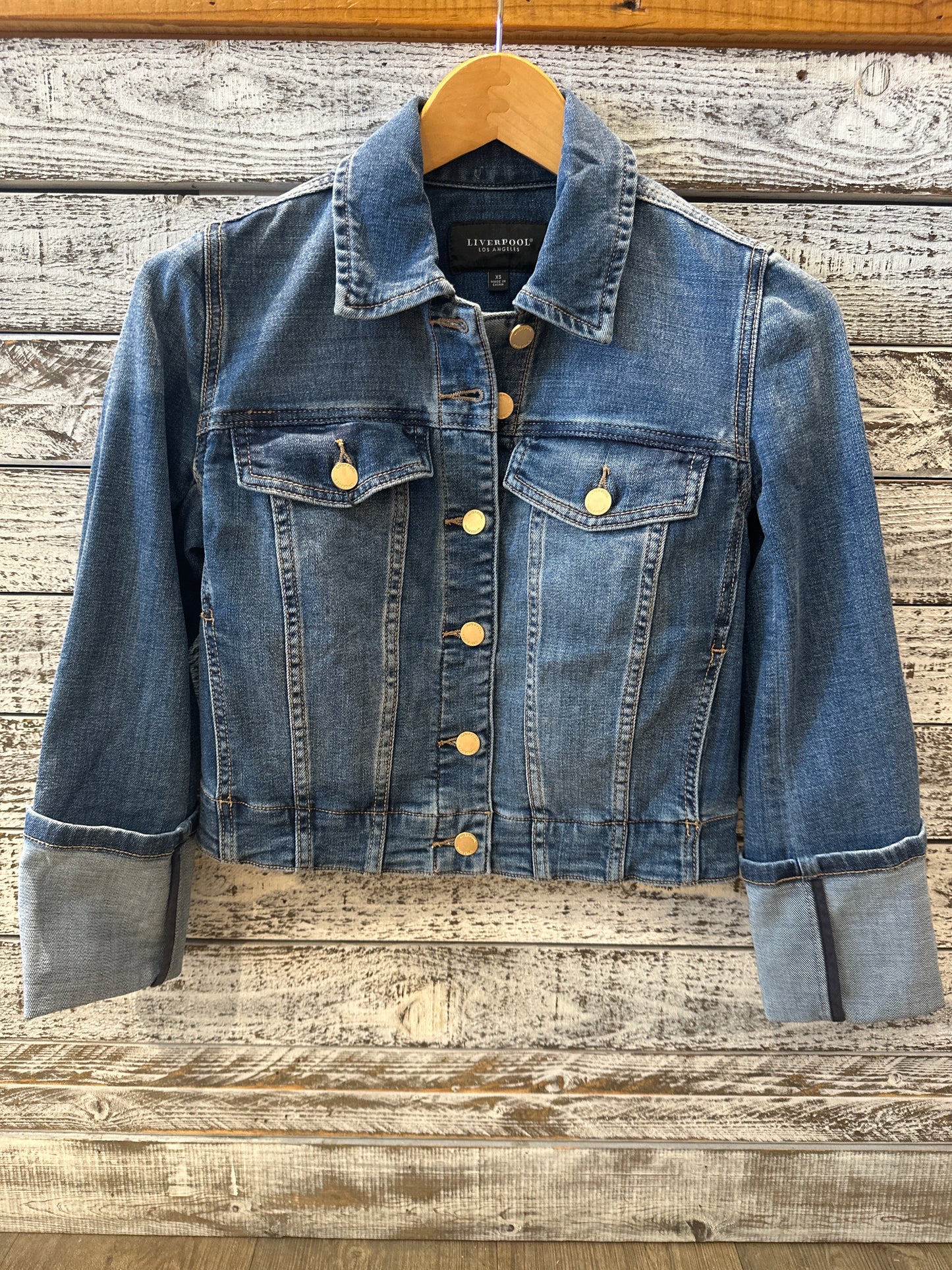 DENIM TRUCKER JACKET