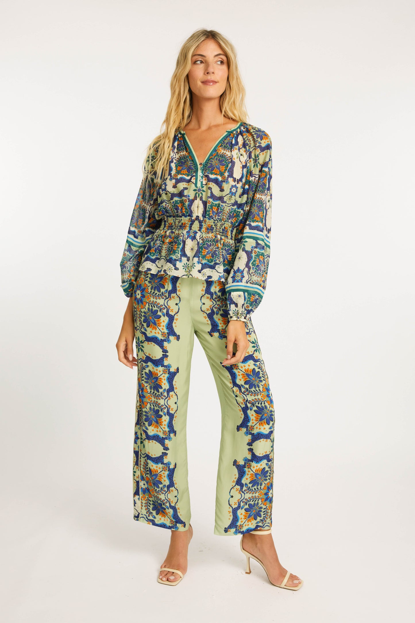 Tarot Wildcat Tapestry Top