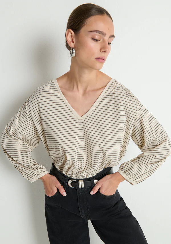 SAVANNA SHIRRED TOP