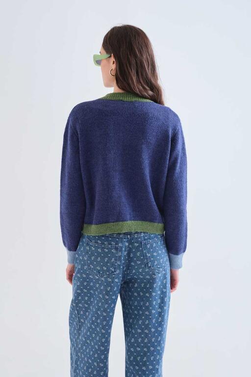 SWEATER 3