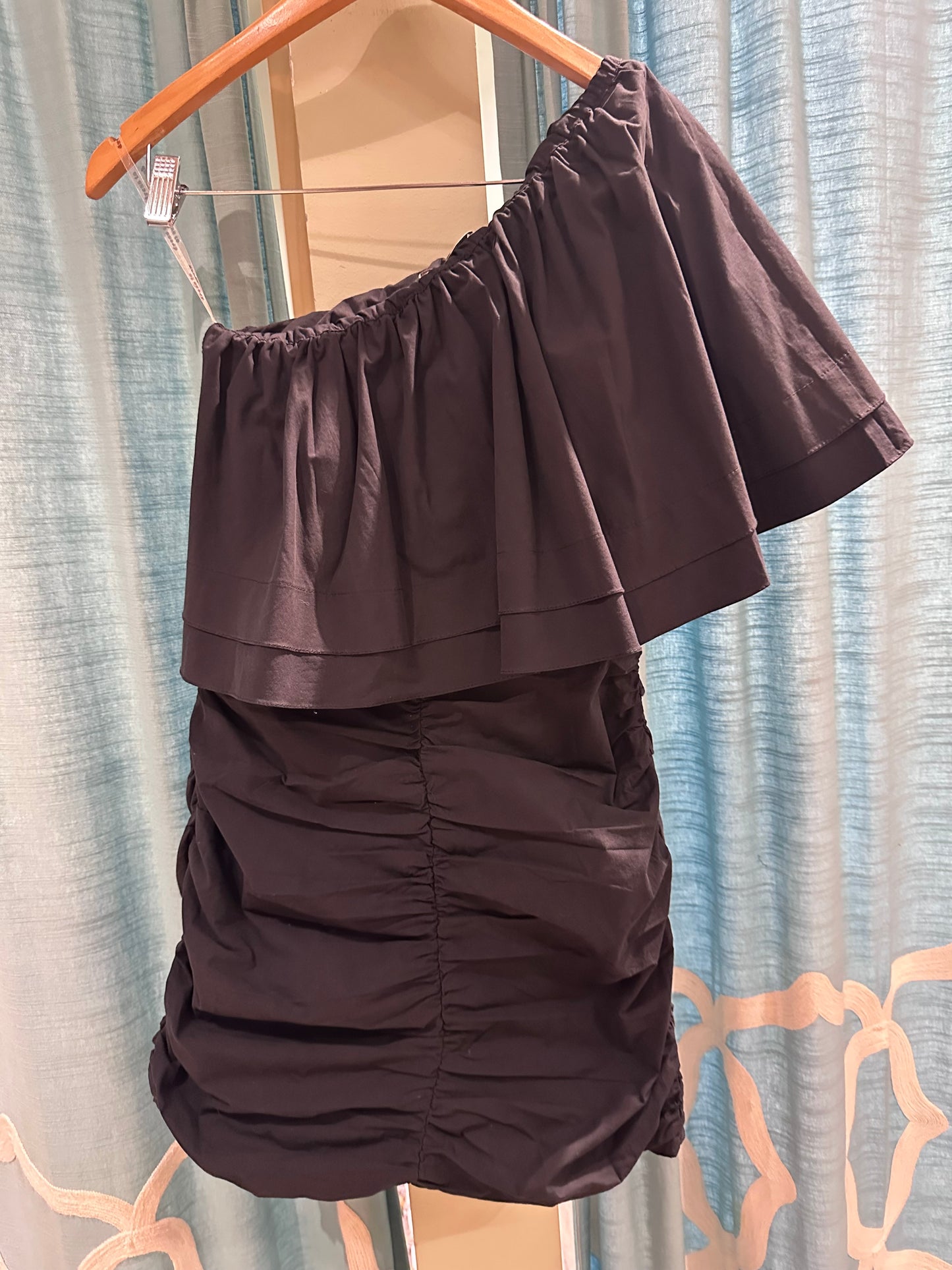 RUCHED ONE SHOULDER MINI DRESS