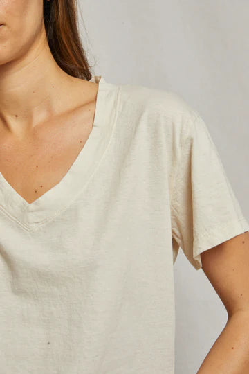 HENDRIX V NECK TEE - SUGAR