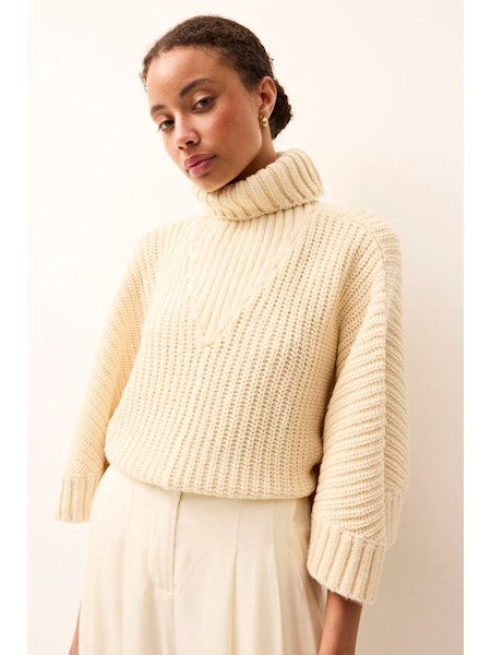 ANNIKA POPOVER SWEATER