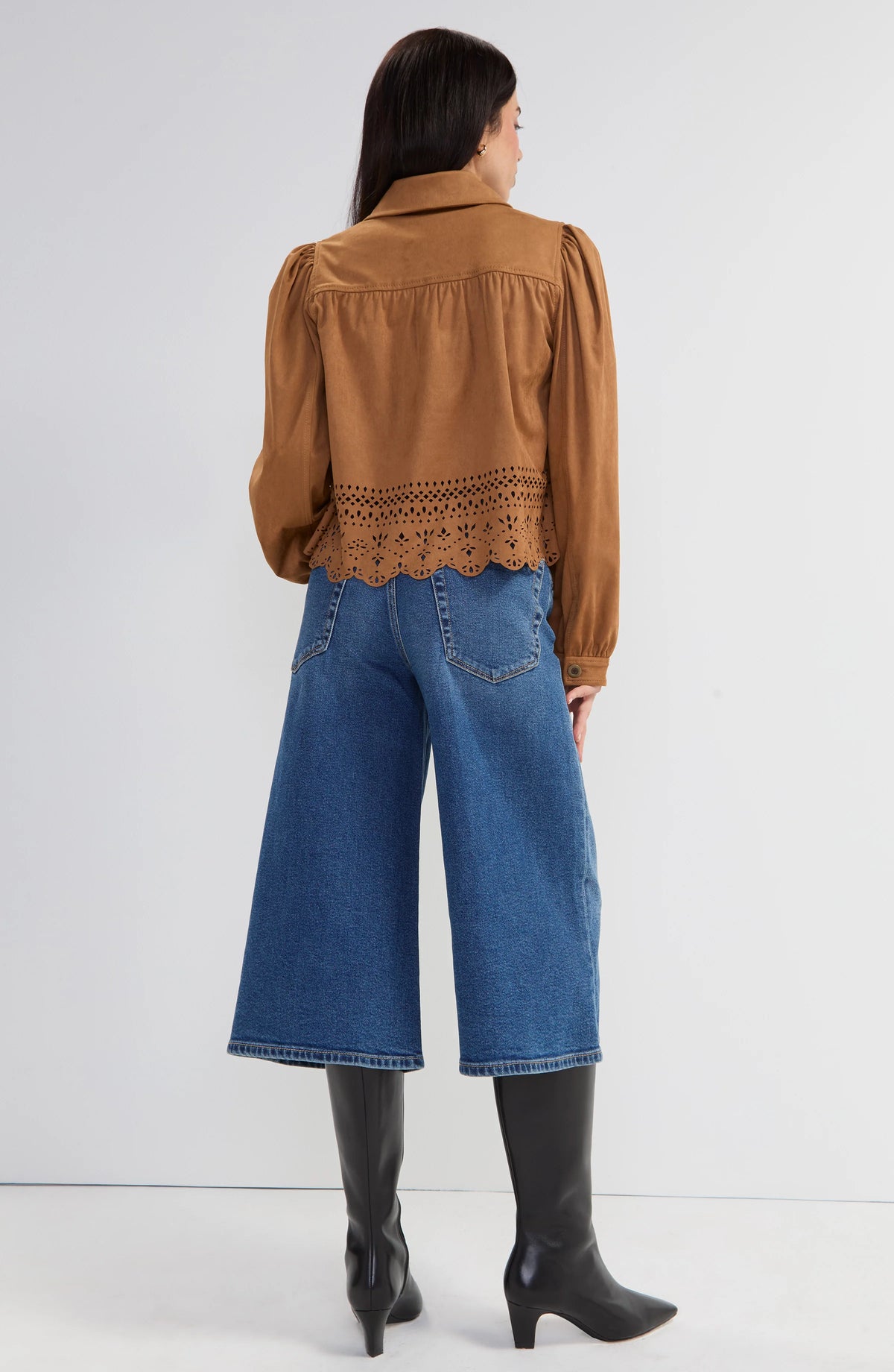PUFF SLEEVE JACKET W LASER CUT HEM