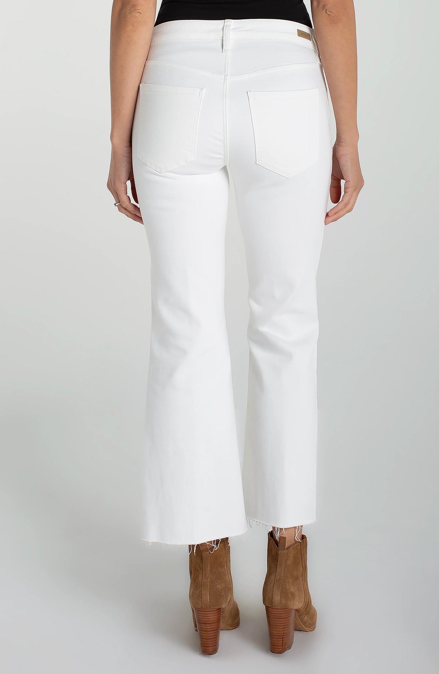 HANNAH CROP FLARE WITH TWISTED SLIT - WHITE