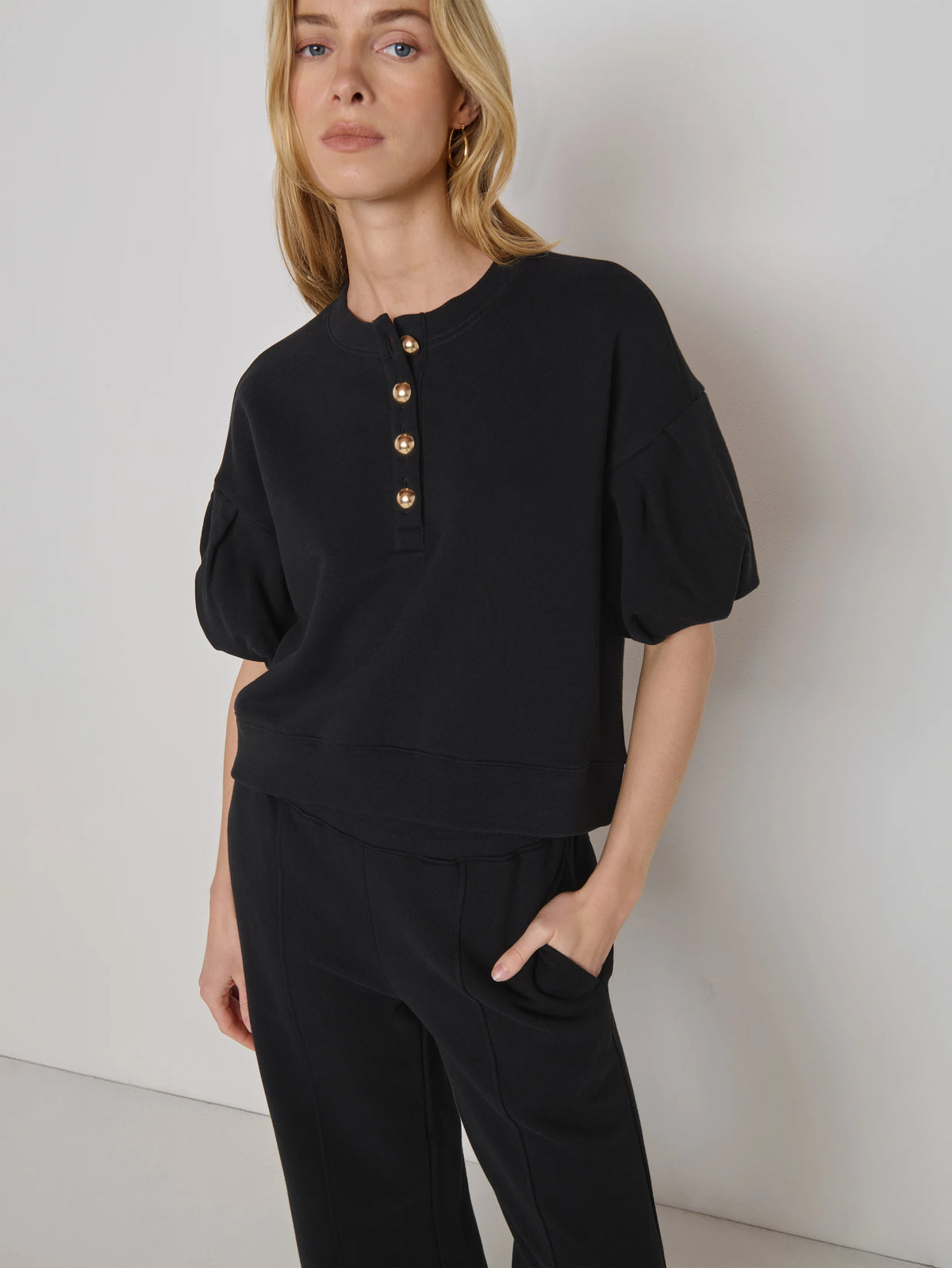 NIKKI SWEATSHIRT- BLACK