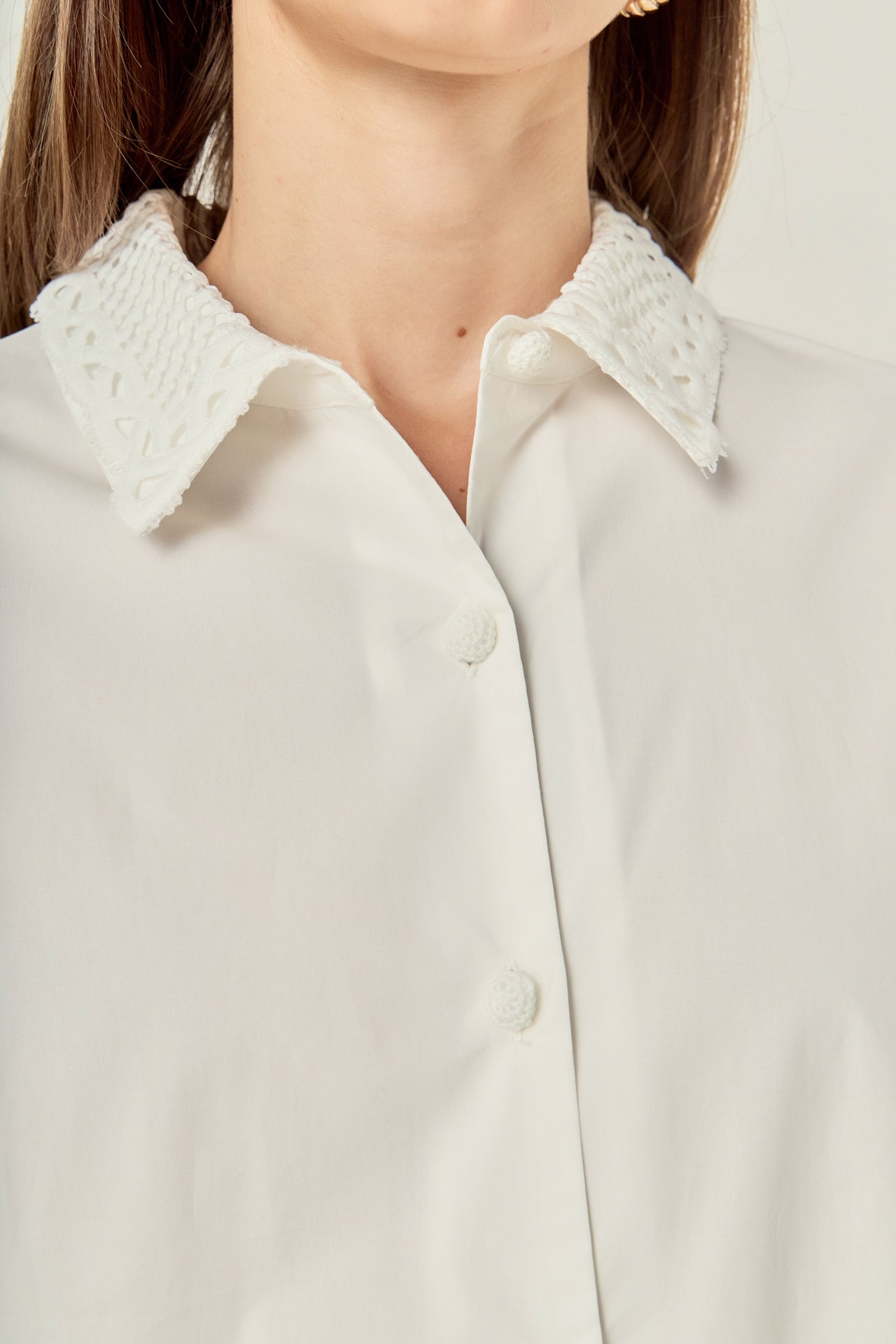 BALLOON SLEEVE TOP WITH LACE COLLAR