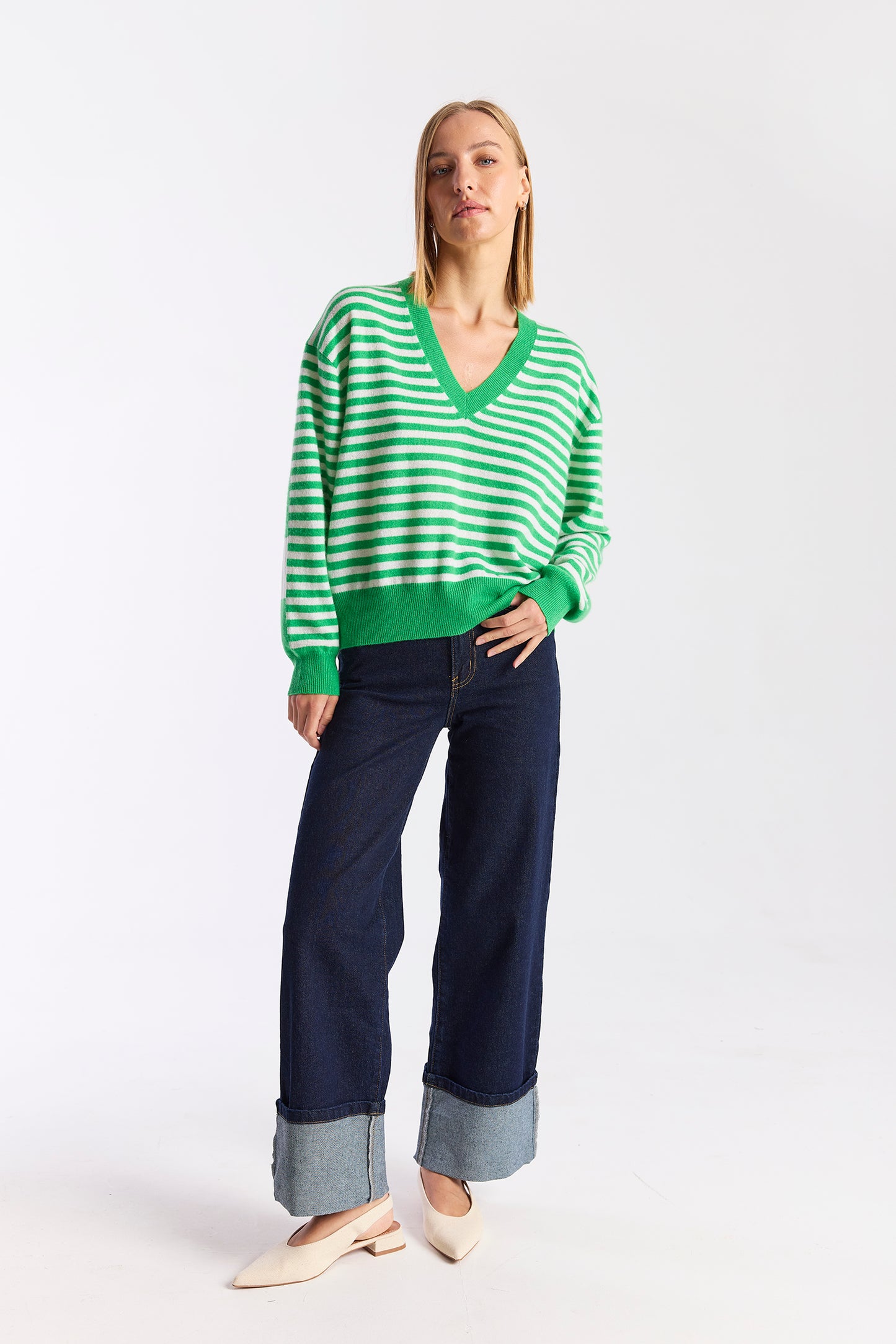 BEACH STRIPE V NECK