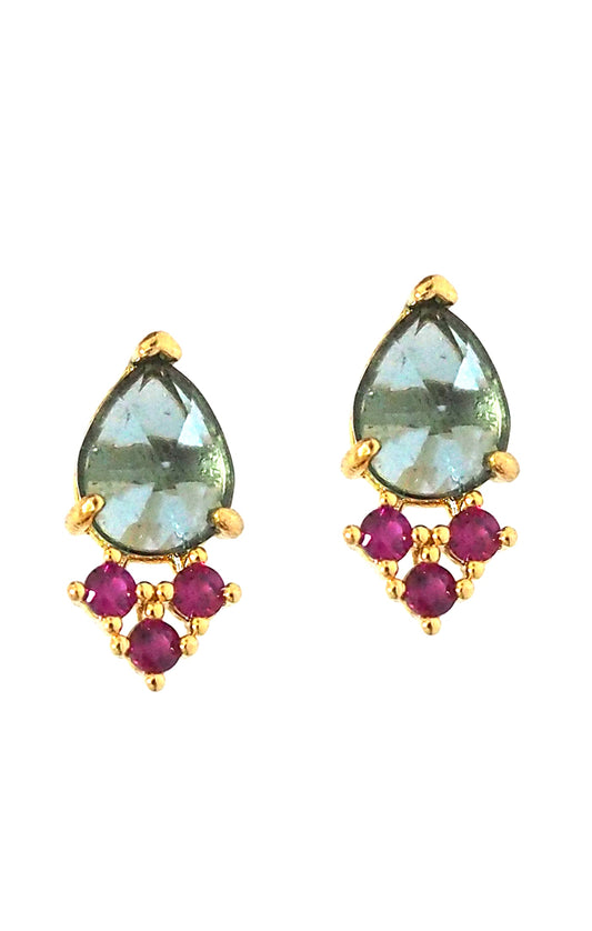 TEARDROP STUD WITH 3 MINI STONES