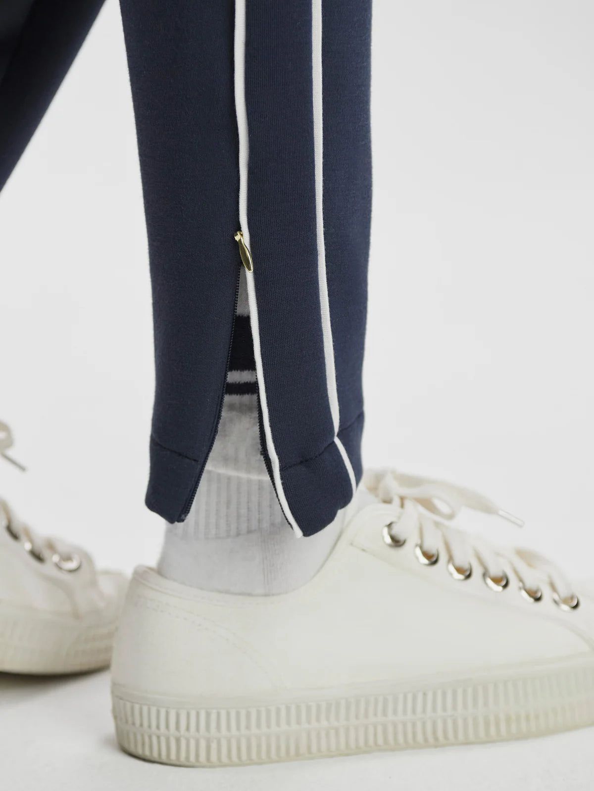 THE SLIM PIPED PANT - NAVY