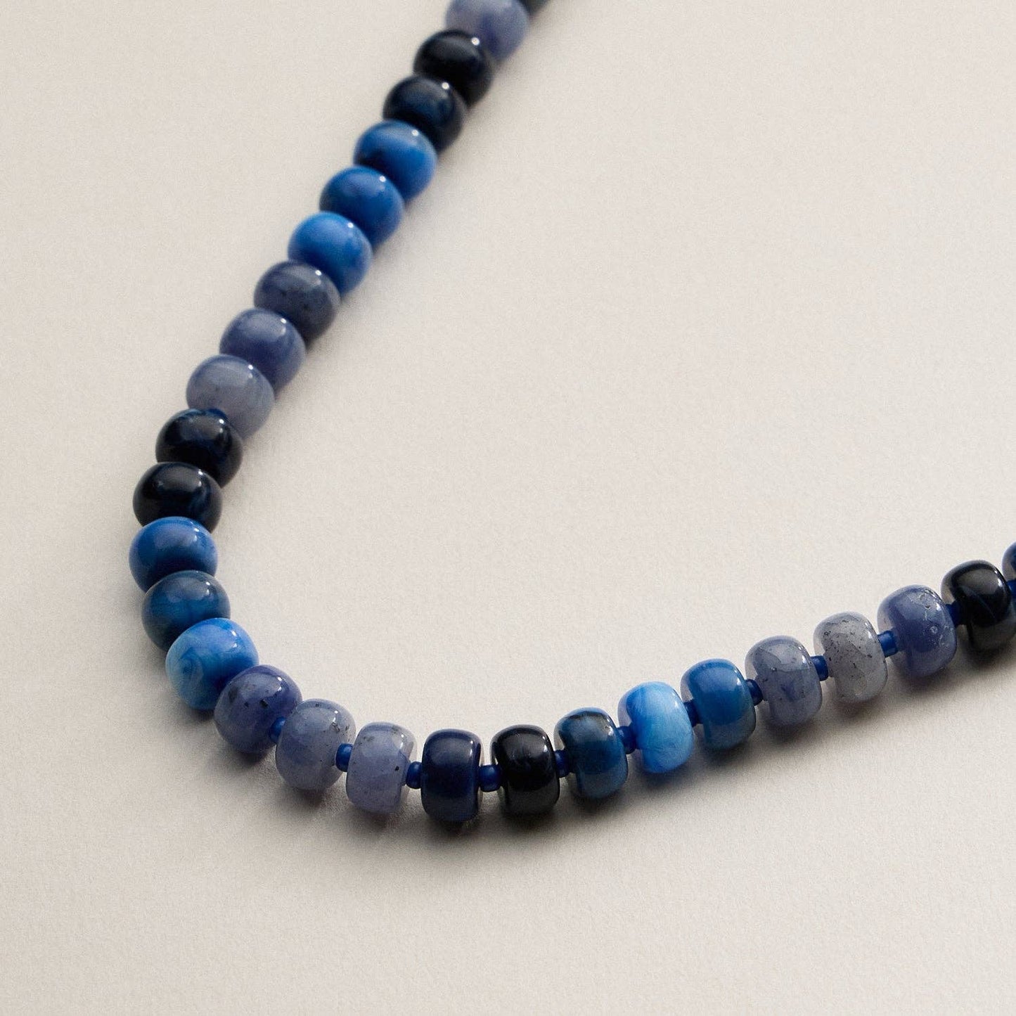 Gradient Color Round Disc Beaded Necklace
