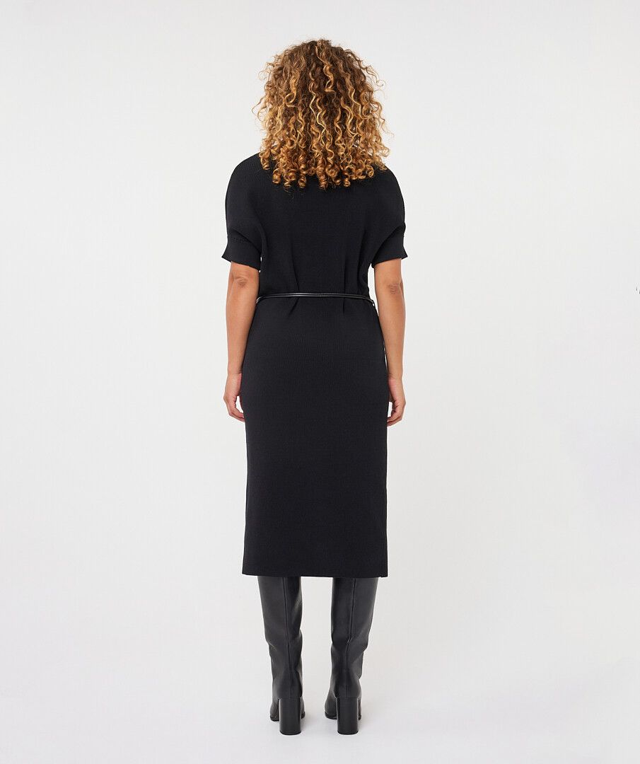 KNIT DRESS WITH BELT - BLACK