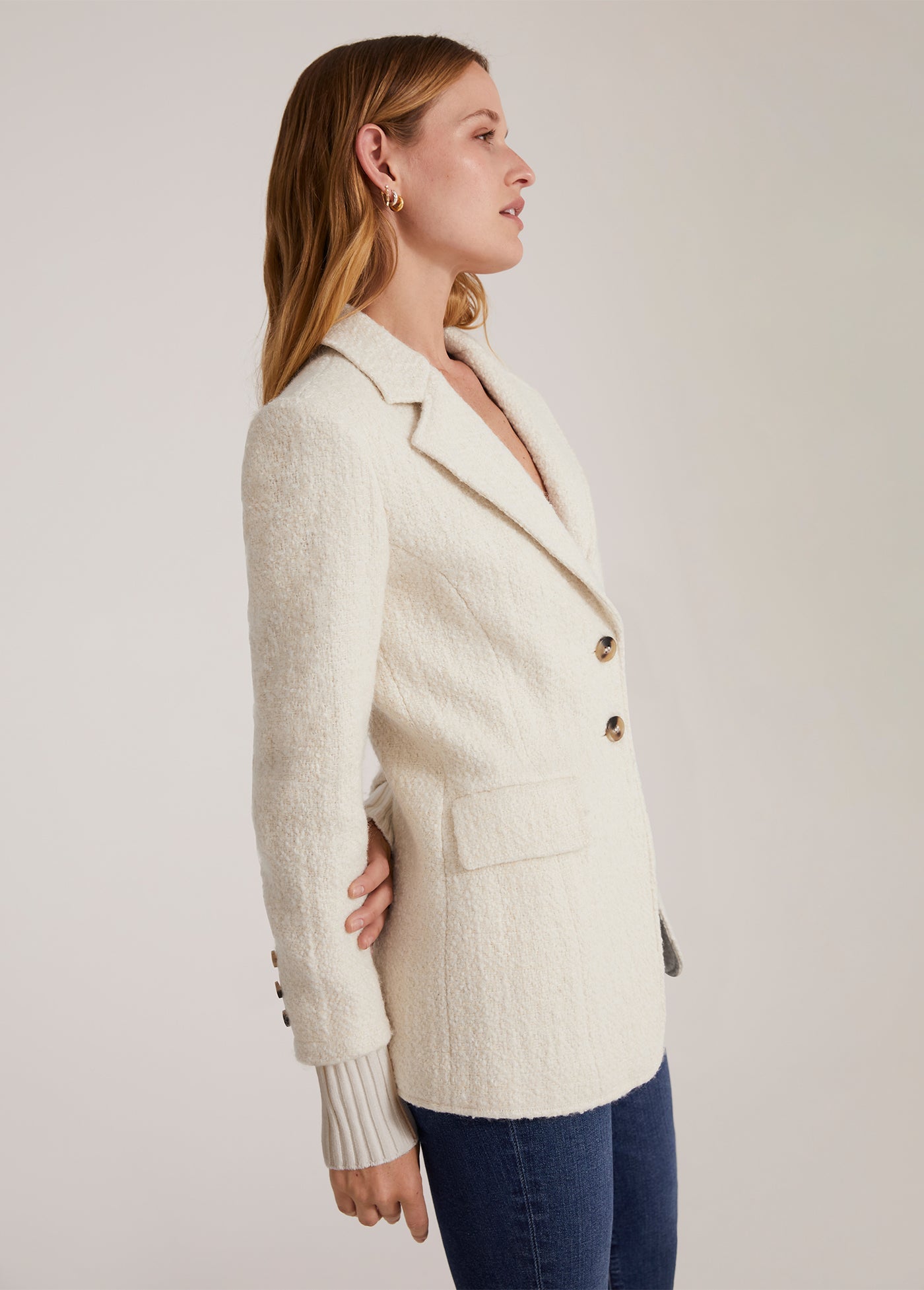 WHITE BOUCLE THE CITY BLAZER