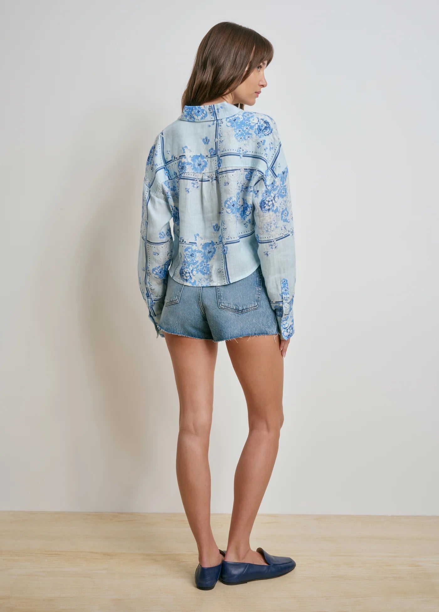 THE CROP EX BOYFRIEND SHIRT - FLORAL SCARF