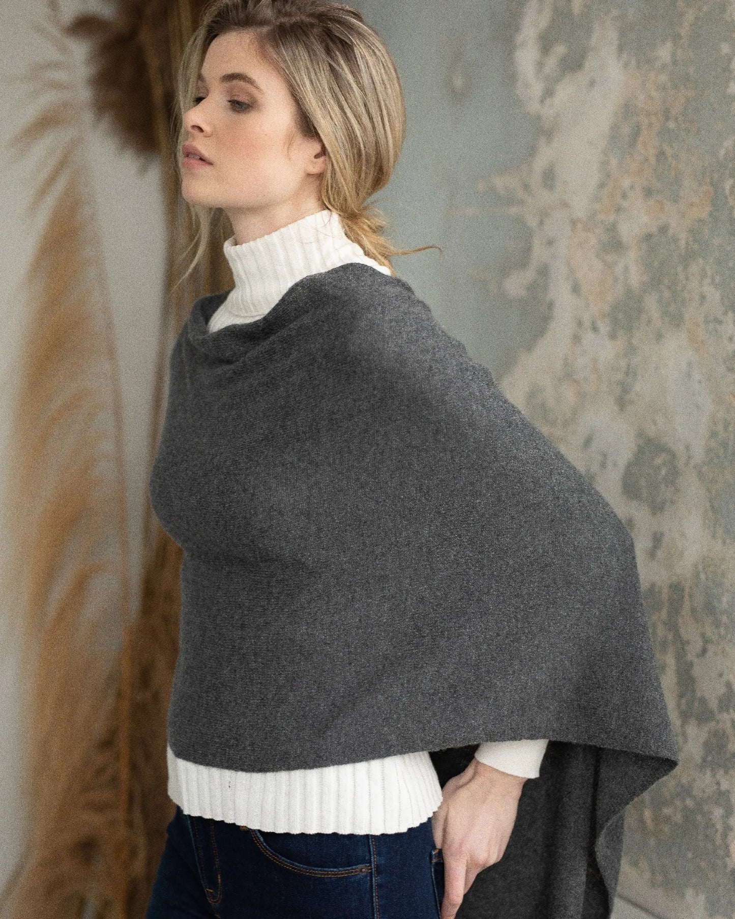 CASHMERE WRAP/SCARF/TOPPER