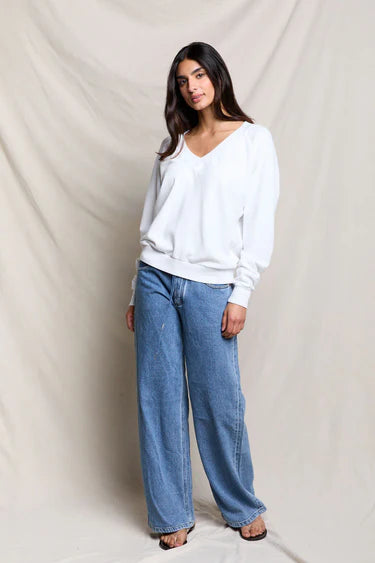 SINEAD V NECK SWEATSHIRT- WHITE