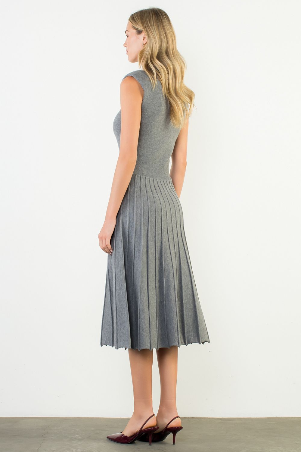 SLEEVELESS KNIT MAXI DRESS - HEATHER GRAY