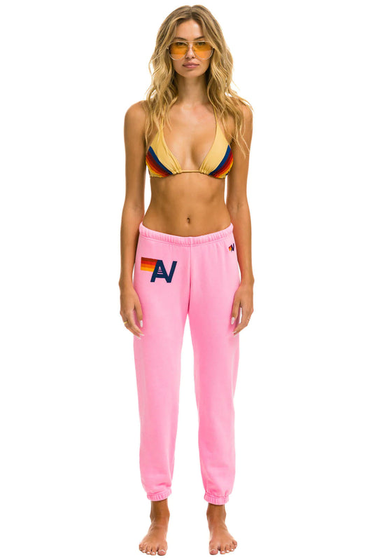 LIGHT WEIGHT LOGO SWEATPANTS - NEON PINK